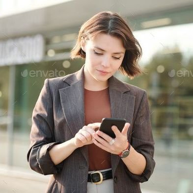 Emma971275's profile picture. comic writer and music composer and part time streamer debuted🔜