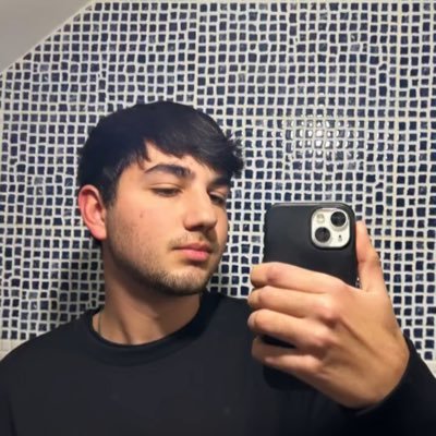 adrirc51's profile picture. Adrián 💤 11207