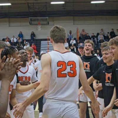 ericpanning's profile picture. | Berg 24’ 🏀 |