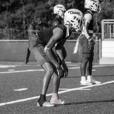 C/O 25 |ATH| Rutland High School📚| 5’9 138 |CB🏈| Track🏃 3.5 gpa Dad:4782831006