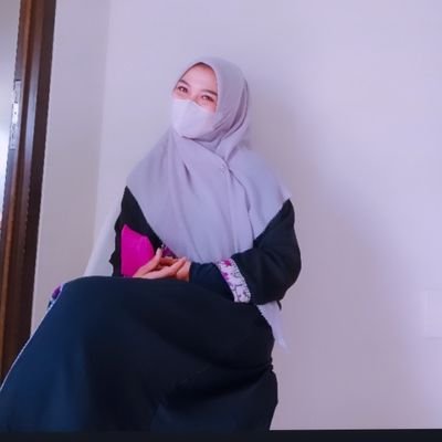 Wanita cerdas itu tidak akan mencari pasangan nya hanya karena dia tampan atau kaya ,jika semua itu hilang, tak ada yg dapat membuat kita bertahan😊☺
