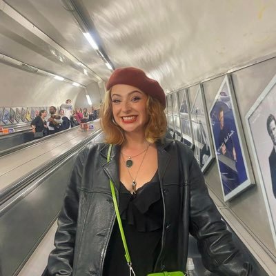 Feature Writer 🖊️
MA Journalism at UWE Bristol 
Currently at SWNS
Food account on Instagram: https://t.co/k29jmE5tEV
She/Her