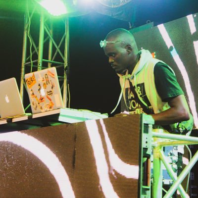Afrobeats DJ 🎸 || Enquiries 💌 UniqueSoundsWithOni@gmail.com || Mngt @Spicy_Model.                     ||  https://t.co/4NtW1m7ypb ||
