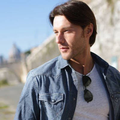 arno_vision's profile picture. Flowers Are Knives, Piercing My Heart With Song.