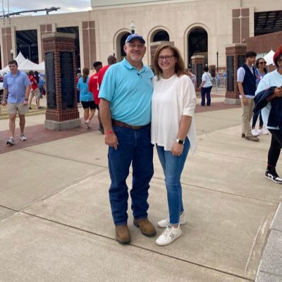 Love all things Ole Miss & sports 🥎🏀 🏈⚾️