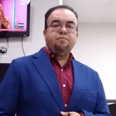 Jefe en Meganoticias Colima. Columnista en Radio Metrópoli de Guadalajara y en Cuadratín Bajío. Periodista todo terreno. Amante de los tacos y las letras...