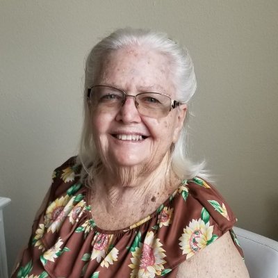 Women's fiction, retired journalist, now writing contemporary romance novels.
Old Southern lady.
No DMs except music, books, & writing. We're not a dating app.