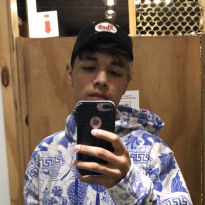 Lusovik's profile picture. 