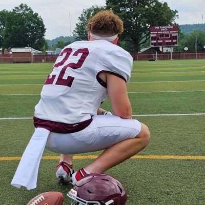 Beaver PA, 15009 Beaver Bobcats MLB/FB  #22  5’9  3.5 GPA
NCAA# 2308981132
CAPTAIN
3 year Varsity starter
Sophomore All Conference FB

Junior All Conference FB