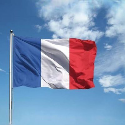 Depuis le 7 octobre je ne supporte plus les discours d équivalence. Pour les antisemites j aime la France 🇫🇷 et je soutiens 🇮🇱