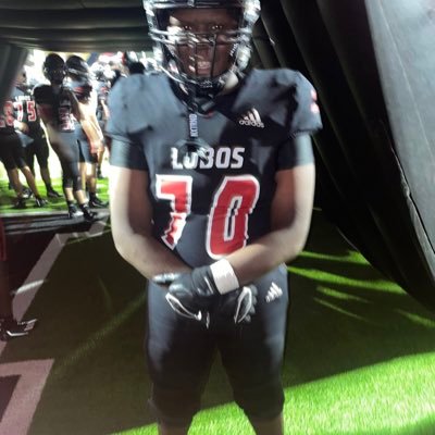 🏈class of 2026|6’2|319 offense lineman Langham creek high school https://t.co/E0yjOwTyoP