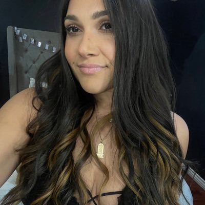 stephikk's profile picture. for what its worth • buyer/stylist 🇦🇲 ❤️💙🧡