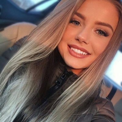 Evanclara700's profile picture. 