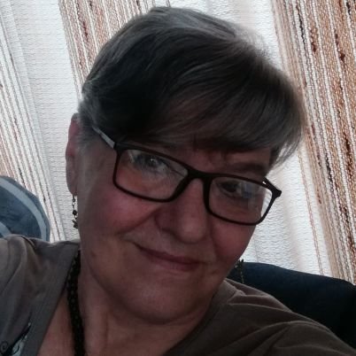 Retired academic librarian, avid reader, cat lover, vegan, interested in ancient history, archaeology and human origins.