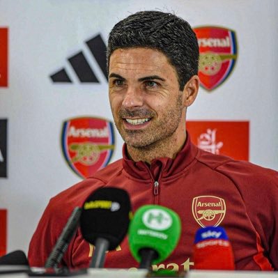 RossPllu24's profile picture. 