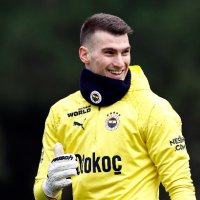 Livakovic is the bull (@elninouncle) Twitter profile photo