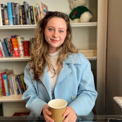 FradySuzan8033's profile picture. 