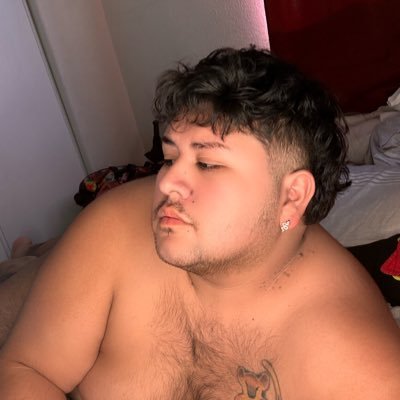 Gay cornstar 🌽⭐️| bottom | chubby | bear lover, twink lover and all other shapes 😏 my full vids and exclusive content ⬇️ https://t.co/NTTQcHIPad