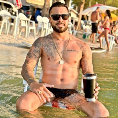 Instagram: @waltermatera