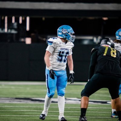 De, Rt, DL, | 6’1, 215 lbs |Gpa: 3.29 | class of 2024 | Centennial High School | email: ashtonvm58@gmail.com | cell:(702)884-1181