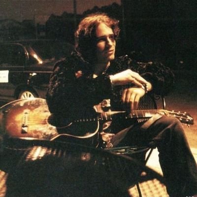 cosmonautstudy's profile picture. comfortably numb but with lithium came poetry