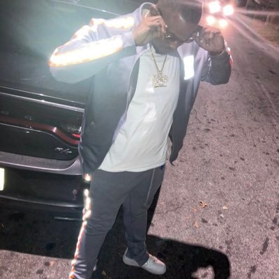 #MotivatedByMoney🌏 #WeSoTrendy @FCP6iggz ClothsPage〽️〽️🅱️4LAA