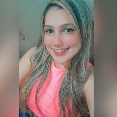 Bio: 
Para muitos, La Niña, para alguns Laninha, 👸para os bons, aqueles de Direita e que amam o Brasil, podem me chamar de BolsoGata! 😎