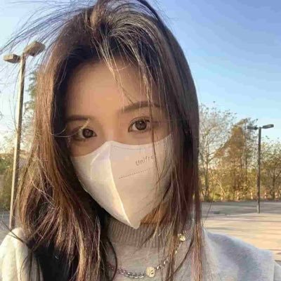 2Z2M32nLRb6dn's profile picture. 