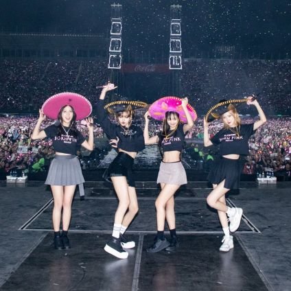 Someone_with_R's profile picture. 𝓲 𝓳𝓾𝓼𝓽 𝔀𝓪𝓷𝓷𝓪 𝓼𝓽𝓪𝔂 𝓲𝓷 𝓽𝓱𝓪𝓽 𝓵𝓪𝓿𝓮𝓷𝓭𝓮𝓻 𝓱𝓪𝔃𝓮