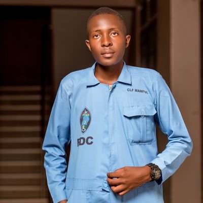 🇺🇬Marketer|Political activist🌏|Proud member of FDC✌🏻|Chairman @fdcmakerere1  (2021-2022)💙|Member  FDC YOUTH LEAGUE NEC|Western Youth MP Aspirant 2026.