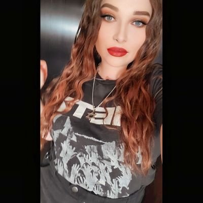 Horror obsessed 📽 Eclectic witch 🕯CPhT💊 heavy, loud, metal 🎸
THE DRIVE IN WILL NEVER DIE ! 🧟#MutantFam #HorrorFam