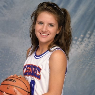 BambiLesbi's profile picture. Je ne vieillis pas. Je gagne des XP et Level-up. #Humanist #Feminist #Woke #MedStudent #Geek #DClover #CatLover #MemberOfCRBelgium