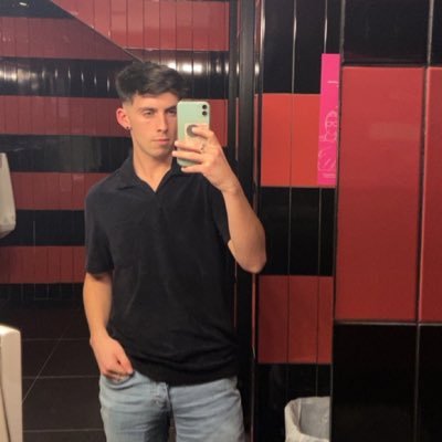DeanMagUidhir_7's profile picture. 23, He/him. Insta: deanmaguire3.