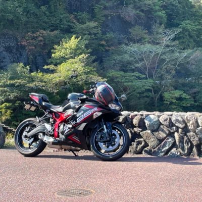 toramura3's profile picture. 平日らいだーです。 飛行機✈️と船🚢は乗れないバイク🏍️乗りです。ヘルメットをかぶらないときは、強めのインドアです。🤗