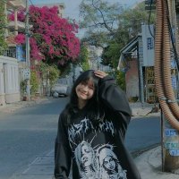 Nguyễn Tú Quỳnh (@nguyenquyn40378) 's Twitter Profile