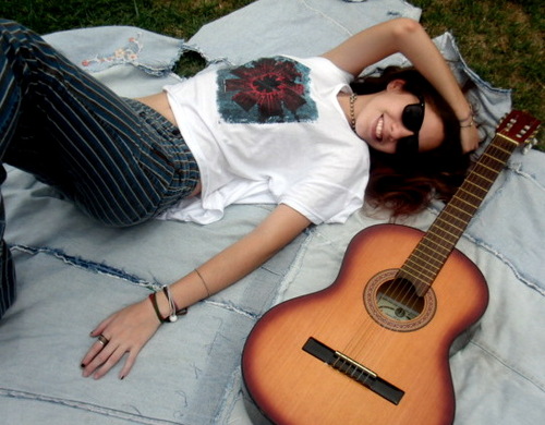 // The Beatles // Pink Floyd // Nirvana // Green Day // Almafuerte // FF// :D .. Rock is my life :)