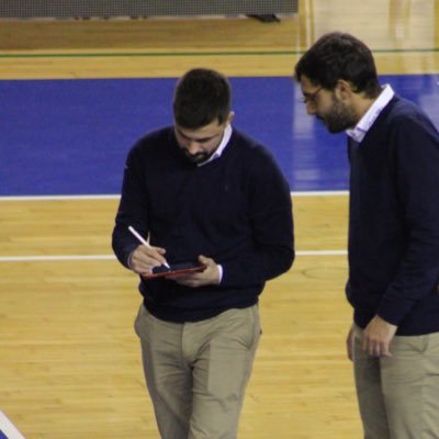 Entrenador de baloncesto - @cobsad