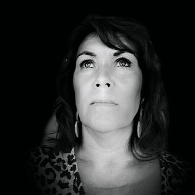 moniquevork's profile picture. Mijn naam is Monique Vork, bouwjaar 1965, steenbok als sterrenbeeld en geboren in Amsterdam. Sinds 2009 heb ik mijn praktijk in Almere✨