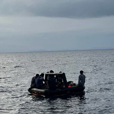 Recollim roba i altres necessitats x a les refugiades al camp d Mavrovouni -Lesvos- Grecia.
El Lokal, CGT bus, At. LLibertari El Palomar, No Border Kitchen