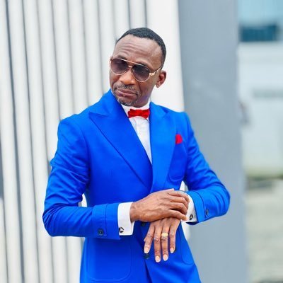 The new official Twitter account of Dr Paul enenche for prayers submit your prayer request here 🙏