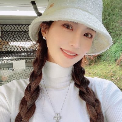 今は永遠💖🧚🏻‍♀️ 美食が好きで、旅行が好きで、スポーツが好きです 33歳独身女性、母親は大阪出身 礼儀正しい人が好きなので、よろしくお願いします