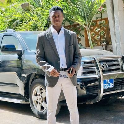 ttf_off's profile picture. Etudiant à l'université Gaston Berger de Saint Louis. UFR SEFS👉🏼Sciences de l’éducation. CEO : Senegalaiseessor.  Team Otaku😉Président Association AGIR