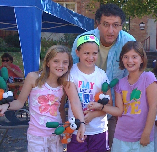 leland2012's profile picture. One of St Louis best Balloon Twisters. Fun and Twisted that's me!