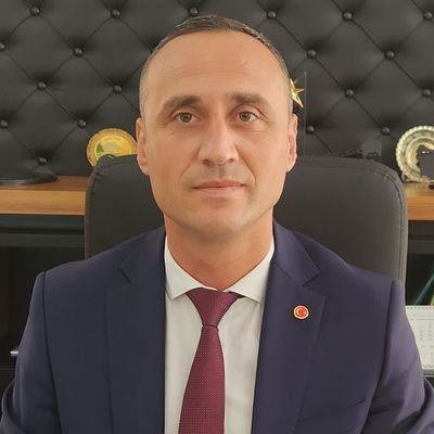 OmerYigit8161's profile picture. Bilişim Teknolojileri Öğretmeni/Eğitim Yöneticisi - Atatürk MTAL 🇹🇷💙❤ #TB61 -

Herkes gibi olmak, olmayacak bir şey.
Herkes gibi olmak, olmamak gibi bir şey.