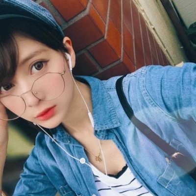 自分からなかなかいけないけど、誘われたらすぐついてっちゃいます🥰🥰🥰
優しい人なら年齢とか関係ないんで えっち友達なってくれる方仲良くしてください(*´▽｀*)
えっちしてくれる男性は、フォローしてからDMくださいね♡ 待ってます( *´艸｀)♡