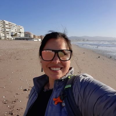 Principalmente sapeo política y banalidades en esta red social. Cuenta nueva. Twitteo desde 2009. Futbolista y Runner de bajo rendimiento.