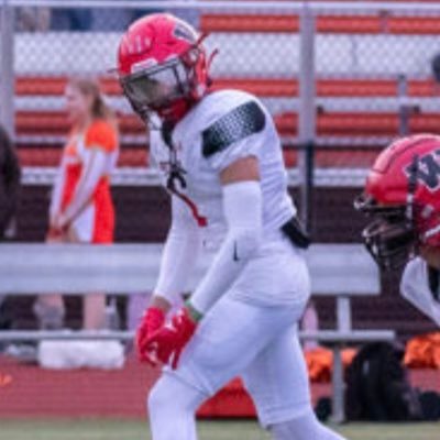 C/O‘25 Westfield HS 5’11 187 GPA|3.7 |S,WR,RB EMAIL:lucasg39@icloud.com CELL:4134544402
