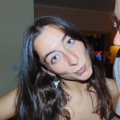 martaf_pinto's profile picture. antes descascar favas que comê-las.