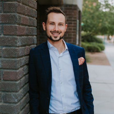 jake_larmour's profile picture. Trader, Investor, Speaker, and Artist