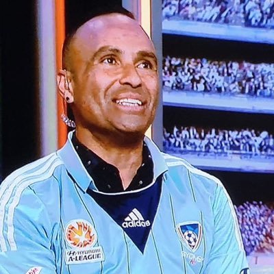 @SydneyFC & @Arsenal supporter | 22 | FFA C licence | Football Coach and Graphics 😍